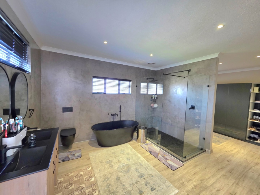 4 Bedroom Property for Sale in Panorama Free State
